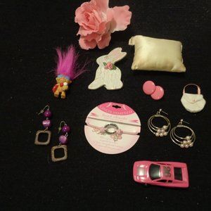 JUNK DRAWER VINTAGE TINY TROLL TOYS & JEWELRY ETC LOT